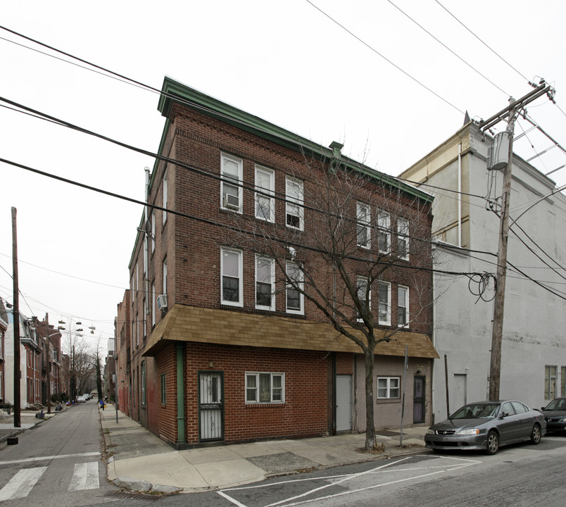 610-612 S 6th St in Philadelphia, PA - Foto de edificio