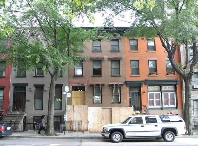 88 Lafayette Ave in Brooklyn, NY - Building Photo - Building Photo