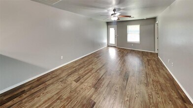 1832 Casitas Cir in Edmond, OK - Building Photo - Building Photo