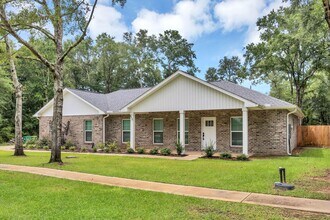 6436 Kylito Cir in Crestview, FL - Building Photo - Building Photo
