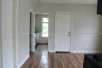 23 Lafayette St, Unit 3 in Haverhill, MA - Building Photo - Building Photo