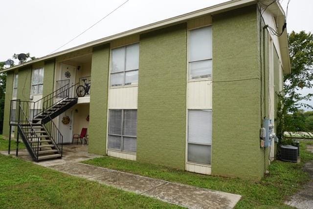 property at 100 Uhland Rd
