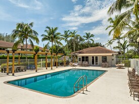 Melrose Apartments in West Palm Beach, FL - Building Photo