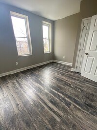 2504 Druid Hill Ave photo'