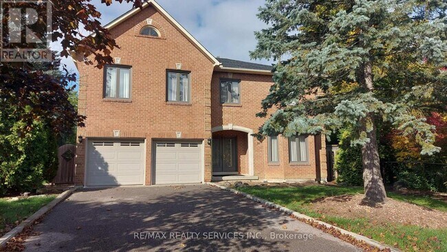 26 Hacienda Ct in Brampton, ON - Building Photo - Building Photo