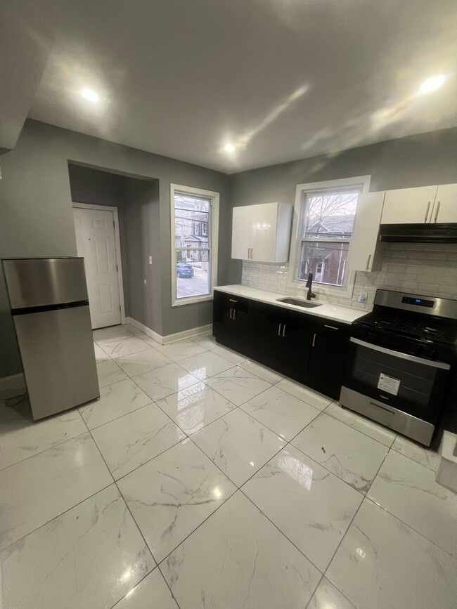 145 Sherman Ave, Unit 2