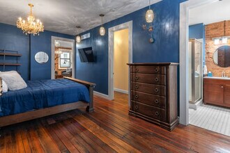 1302 Main St in Cincinnati, OH - Building Photo - Building Photo