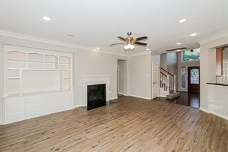 8835 Vista Springs Dr in Spring, TX - Foto de edificio - Building Photo