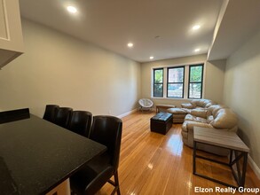 2021 Commonwealth Ave, Unit A in Boston, MA - Building Photo - Building Photo