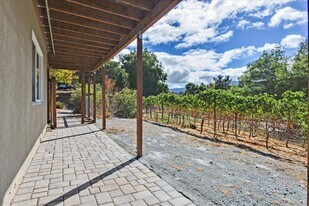 12882 Viscaino Rd in Los Altos Hills, CA - Building Photo