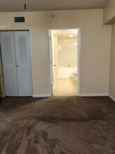 1919 Van Buren St, Unit 212A in Hollywood, FL - Building Photo - Building Photo