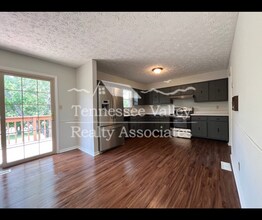7629 Crestland Rd in Knoxville, TN - Building Photo - Building Photo