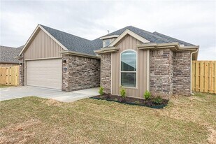 4316 W Havana Ave in Fayetteville, AR - Building Photo