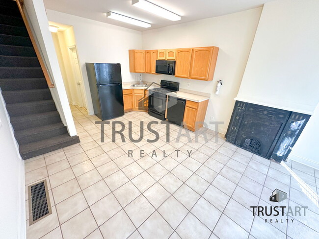 property at 2034 N Cleveland St