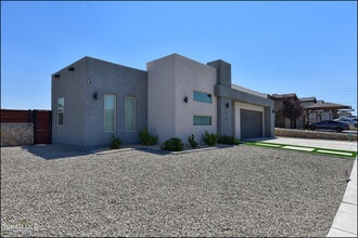 218 Rutland Pl in El Paso, TX - Building Photo - Building Photo