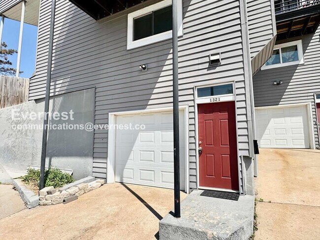 1321 S Lawton Ave in Tulsa, OK - Building Photo - Building Photo
