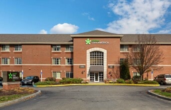 32 4th Ave in Waltham, MA - Building Photo - Building Photo