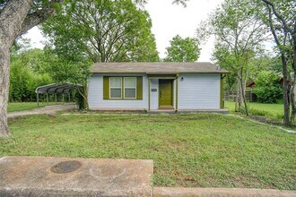 601 Elm St in Bastrop, TX - Building Photo - Building Photo
