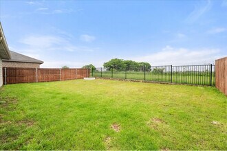 16740 Portage St in Justin, TX - Building Photo - Building Photo