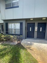 4852 NW 9th Dr in Plantation, FL - Building Photo