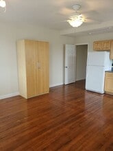 713 W 33rd St in Baltimore, MD - Building Photo - Building Photo