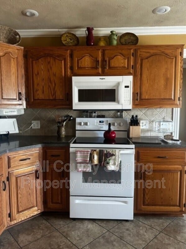 589 SE St Johns St in Lake City, FL - Building Photo - Building Photo