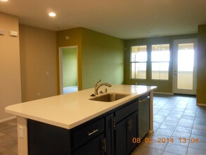 11125 Taloncrest Way in San Diego, CA - Building Photo - Building Photo