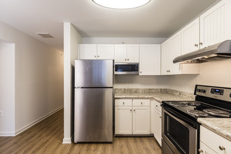 Belmont Landing Apartments in Farmville, VA - Foto de edificio - Building Photo