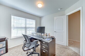 10110 Pine Trace Village Dr in Tomball, TX - Building Photo - Building Photo