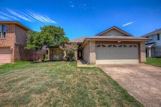 8533 Brushy Creek Trail in Fort Worth, TX - Building Photo - Building Photo