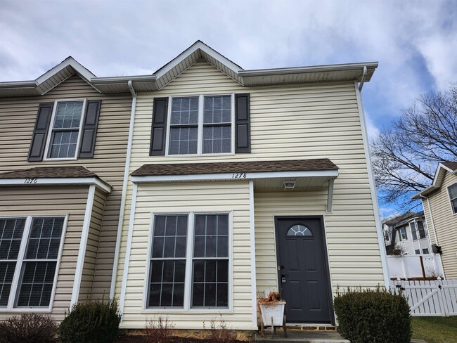 property at 1278 Settlers Ln