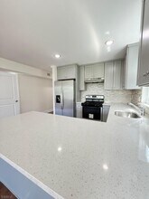 478 S 16th St in Newark, NJ - Building Photo - Building Photo