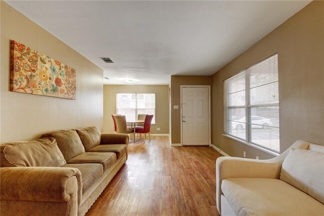 507 Bellevue Pl, Unit B in Austin, TX - Building Photo - Building Photo
