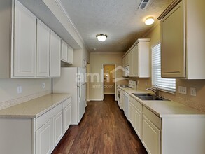 4263 N Gensen Loop, Unit 4204 in Cincinnati, OH - Building Photo - Building Photo