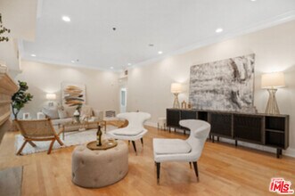 11840 Dorothy St in Los Angeles, CA - Building Photo - Building Photo