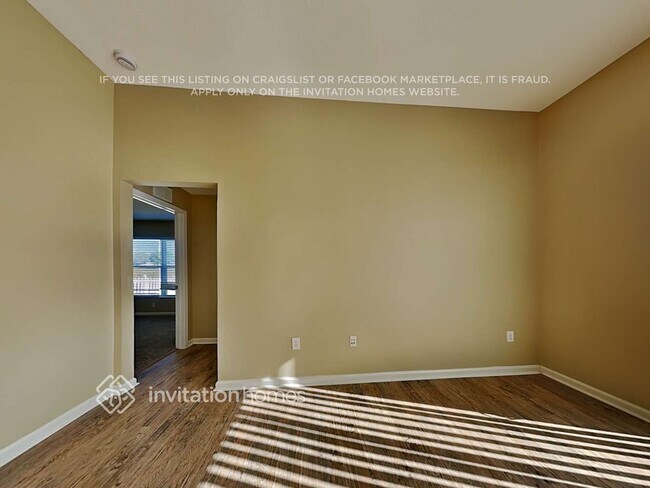 25837 Risen Star Dr in Zephyrhills, FL - Foto de edificio - Building Photo