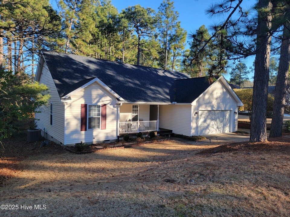 6 Lassiter Ln in Pinehurst, NC - Building Photo