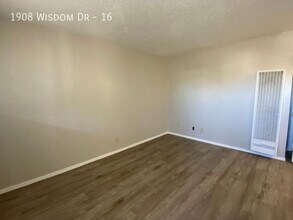 1908 Wisdom Dr in Amarillo, TX - Foto de edificio - Building Photo