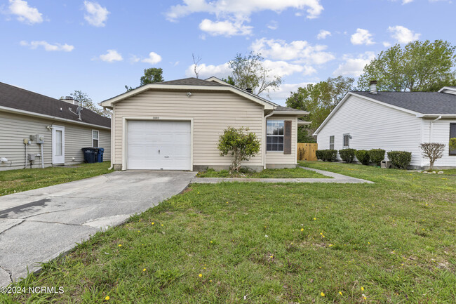 3003 Steeple Chase Ct in Jacksonville, NC - Building Photo - Building Photo