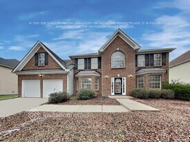 372 Othello Dr in Hampton, GA - Building Photo