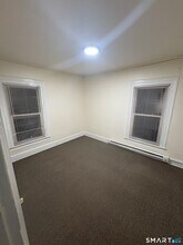 31 Coe St in Waterbury, CT - Building Photo - Building Photo