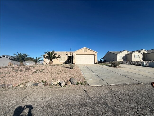 property at 1903 E La Entrada Pl