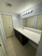 9899 Westview Dr, Unit 527 in Coral Springs, FL - Building Photo - Building Photo