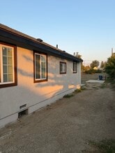 706 T St in Bakersfield, CA - Foto de edificio - Building Photo