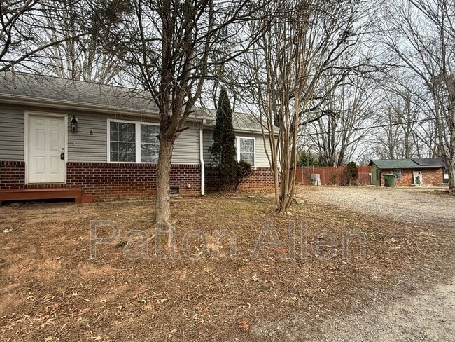 2 Jenny St in Asheville, NC - Building Photo - Building Photo