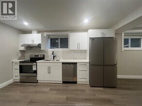 917 McKay Ave in Windsor, ON - Building Photo - Building Photo
