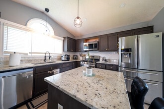 15709 Chalet Ct in Burnsville, MN - Building Photo - Building Photo