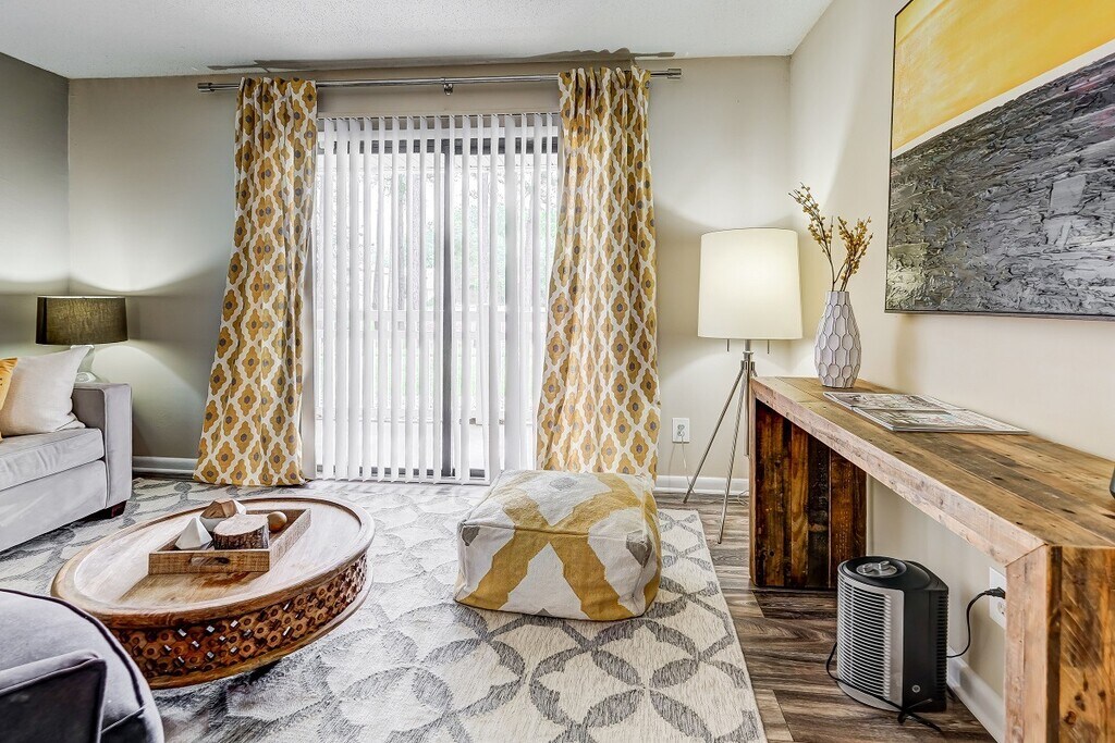 Forestbrook Apartments and Townhomes in West Columbia, SC