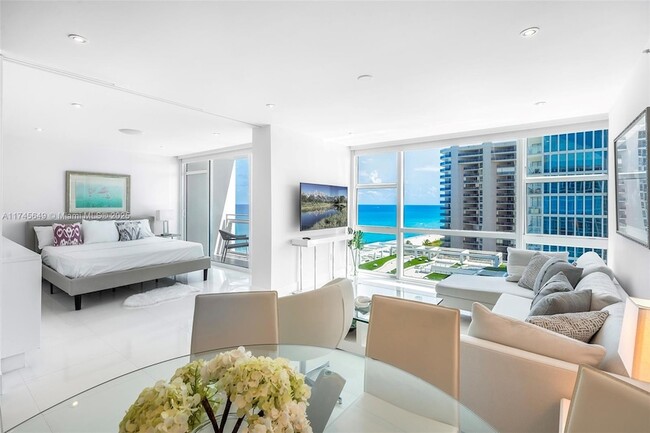 6801 Collins Ave in Miami Beach, FL - Building Photo - Building Photo