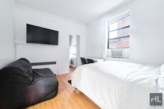 41-32 76th St-Unit -3 in Queens, NY - Foto de edificio - Building Photo